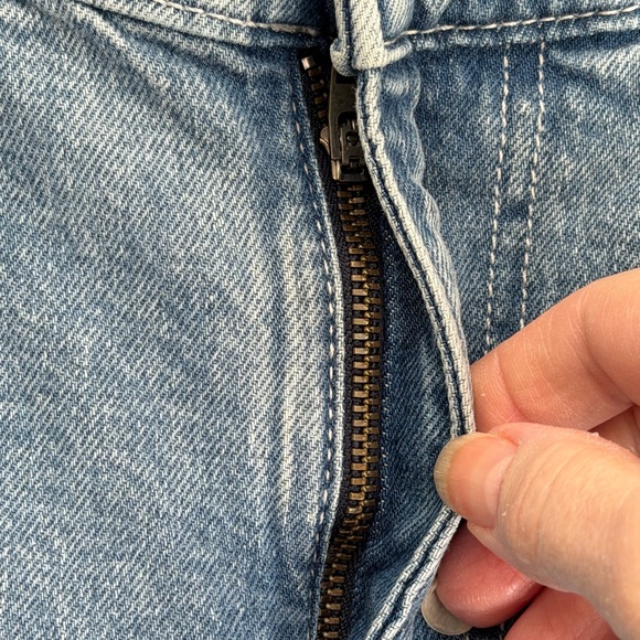 GAP Mid Rise Loose Cargo Jeans Organic cotton Pockets flap snap Size 26/2Short - Picture 8 of 12